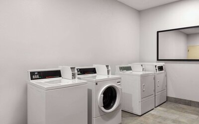La Quinta Inn & Suites by Wyndham Santa Clarita - Valencia