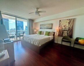 Miami Brickell unit Balcony Pool 1 pkg
