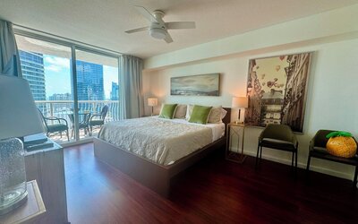 Miami Brickell unit Balcony Pool 1 pkg