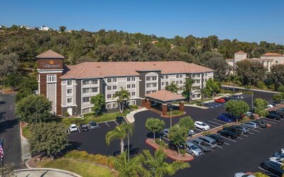 La Quinta Inn & Suites by Wyndham Santa Clarita - Valencia