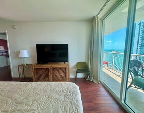 Miami Brickell unit Balcony Pool 1 pkg