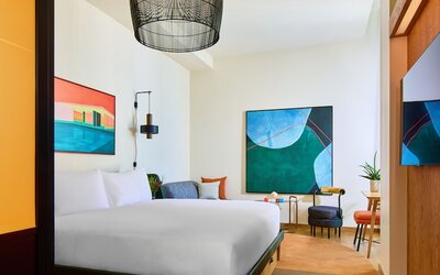HOLLYWOOD VOLUME, a Tribute Portfolio Hotel
