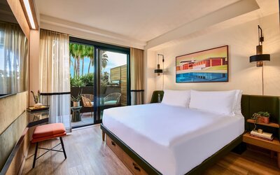 HOLLYWOOD VOLUME, a Tribute Portfolio Hotel