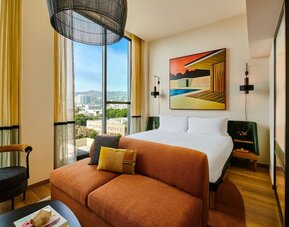 HOLLYWOOD VOLUME, a Tribute Portfolio Hotel