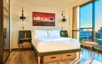 HOLLYWOOD VOLUME, a Tribute Portfolio Hotel