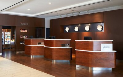 Courtyard by Marriott Los Angeles LAX/Century Boulevard