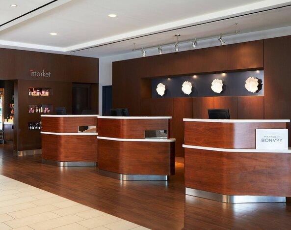 Courtyard by Marriott Los Angeles LAX/Century Boulevard
