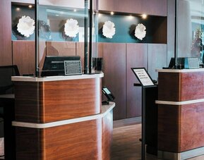 Courtyard by Marriott Los Angeles LAX/Century Boulevard