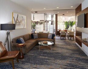 Courtyard by Marriott Los Angeles LAX/Century Boulevard