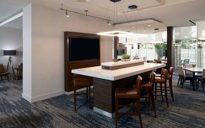 Courtyard by Marriott Los Angeles LAX/Century Boulevard