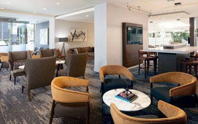 Courtyard by Marriott Los Angeles LAX/Century Boulevard