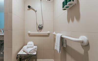 Courtyard by Marriott Los Angeles LAX/Century Boulevard