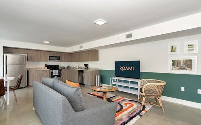 Roami at Grove 27
