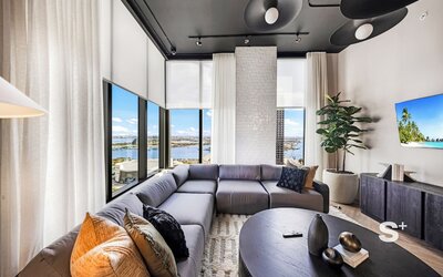 Heart of Downtown-1BR with Skyline Views