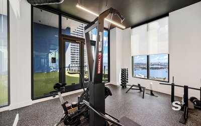 Heart of Downtown-1BR with Skyline Views