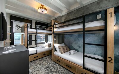 The Wayfarer Downtown LA, Tapestry Collection by Hilton