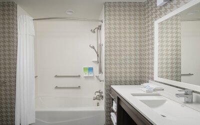 Home2 Suites by Hilton Miami Doral West Airport