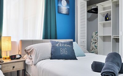 Happy Escape, 15 Min to Beach, Massage Shower Jets, Bar, and BBQ