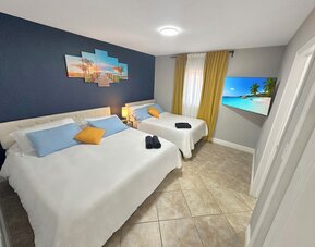 Happy Escape, 15 Min to Beach, Massage Shower Jets, Bar, and BBQ
