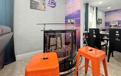 Happy Escape, 15 Min to Beach, Massage Shower Jets, Bar, and BBQ