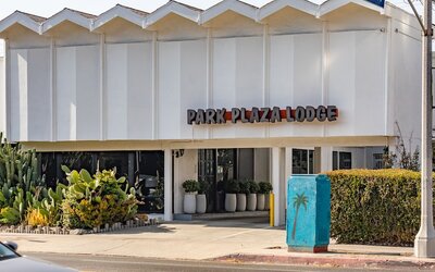 Park Plaza Lodge Hotel
