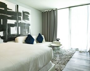 Park Plaza Lodge Hotel