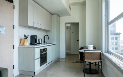 Reside Craftsman Los Angeles, a Wyndham Residence