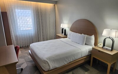 Standard Room, 1 King Bed