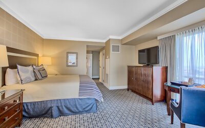 Omni Los Angeles Hotel at California Plaza
