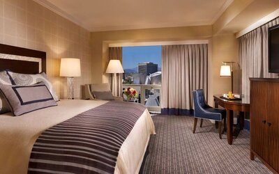 Omni Los Angeles Hotel at California Plaza
