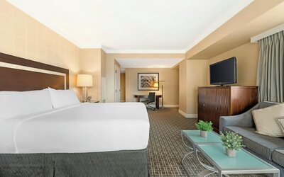 Omni Los Angeles Hotel at California Plaza