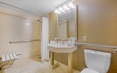 Omni Los Angeles Hotel at California Plaza