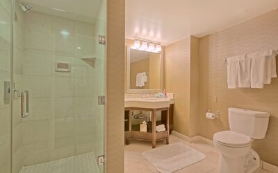 Omni Los Angeles Hotel at California Plaza