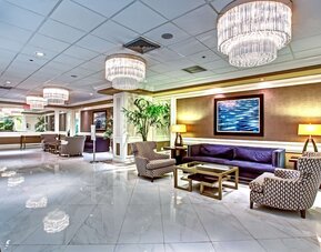 DoubleTree by Hilton Grand Hotel Biscayne Bay