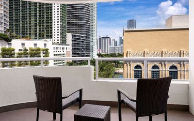 DoubleTree by Hilton Grand Hotel Biscayne Bay