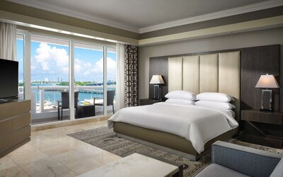 DoubleTree by Hilton Grand Hotel Biscayne Bay