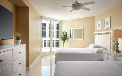 DoubleTree by Hilton Grand Hotel Biscayne Bay