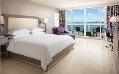 DoubleTree by Hilton Grand Hotel Biscayne Bay