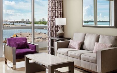 DoubleTree by Hilton Grand Hotel Biscayne Bay
