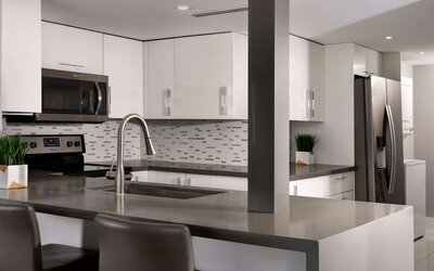 DoubleTree by Hilton Grand Hotel Biscayne Bay