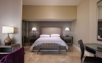 DoubleTree by Hilton Grand Hotel Biscayne Bay