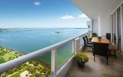 DoubleTree by Hilton Grand Hotel Biscayne Bay