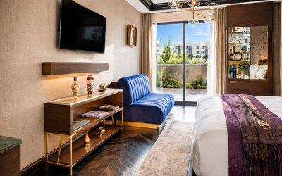 Whisky Hotel