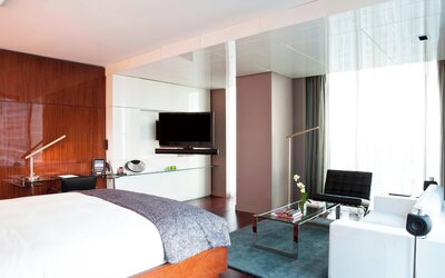 Hotel Beaux Arts, Autograph Collection