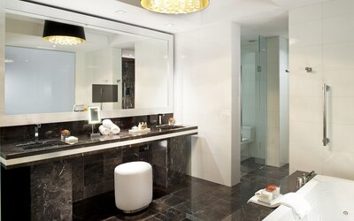 Hotel Beaux Arts, Autograph Collection