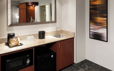 Courtyard by Marriott Miami at Dolphin Mall