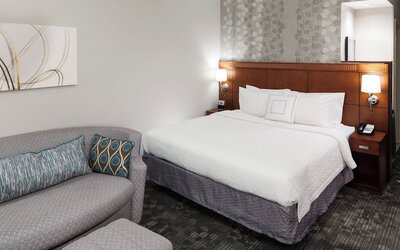 Courtyard by Marriott Miami at Dolphin Mall