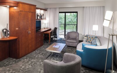 Courtyard by Marriott Miami at Dolphin Mall