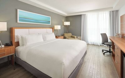DoubleTree by Hilton Miami North I-95