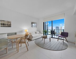 1-BD Condo in DTW Miami - City Views